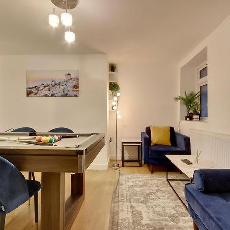 Southsea Getaway Apartment With Pool Table And Hot Tub Portsmouth Dış mekan fotoğraf