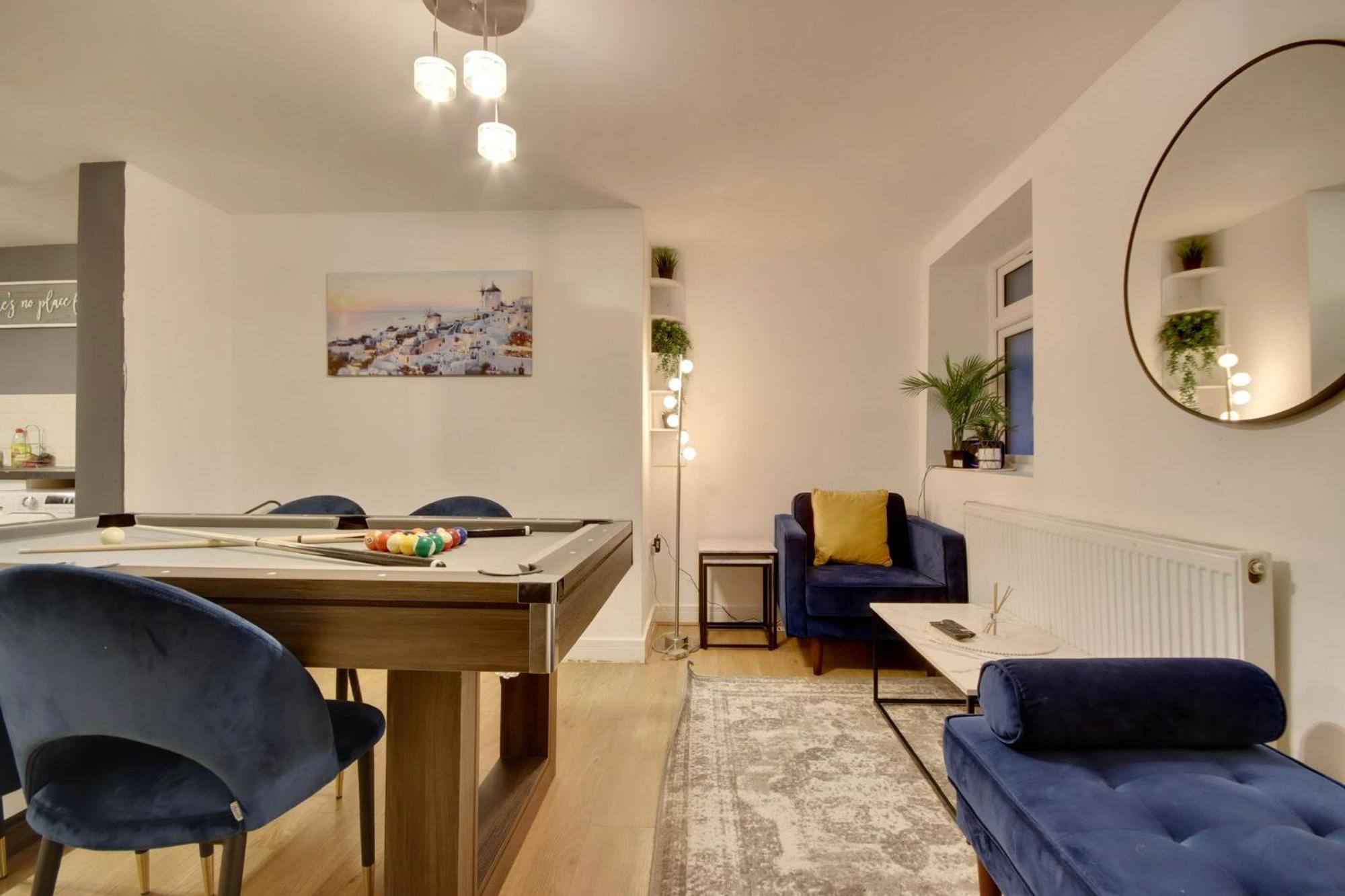 Southsea Getaway Apartment With Pool Table And Hot Tub Portsmouth Dış mekan fotoğraf