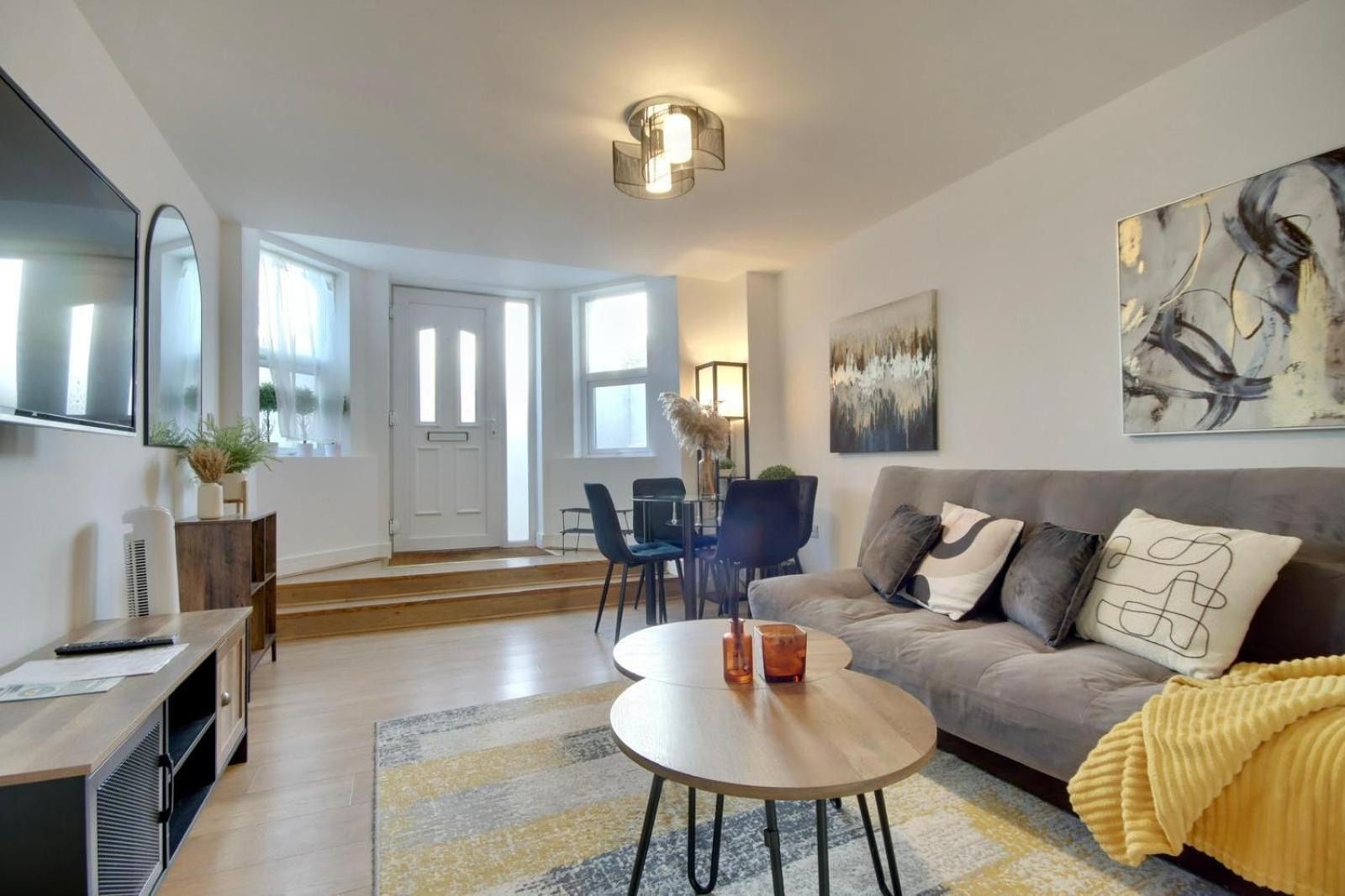 Southsea Getaway Apartment With Pool Table And Hot Tub Portsmouth Dış mekan fotoğraf